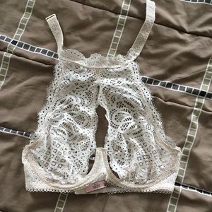 Victoria Secret bralette Size 34D